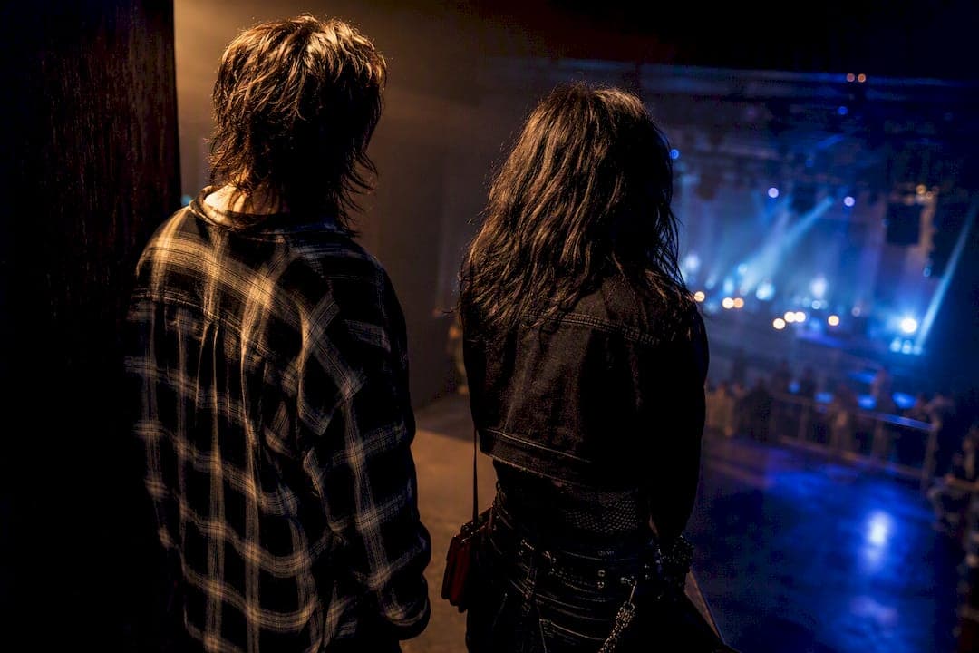 8 Venue Ready Rock Concert Outfits That Work